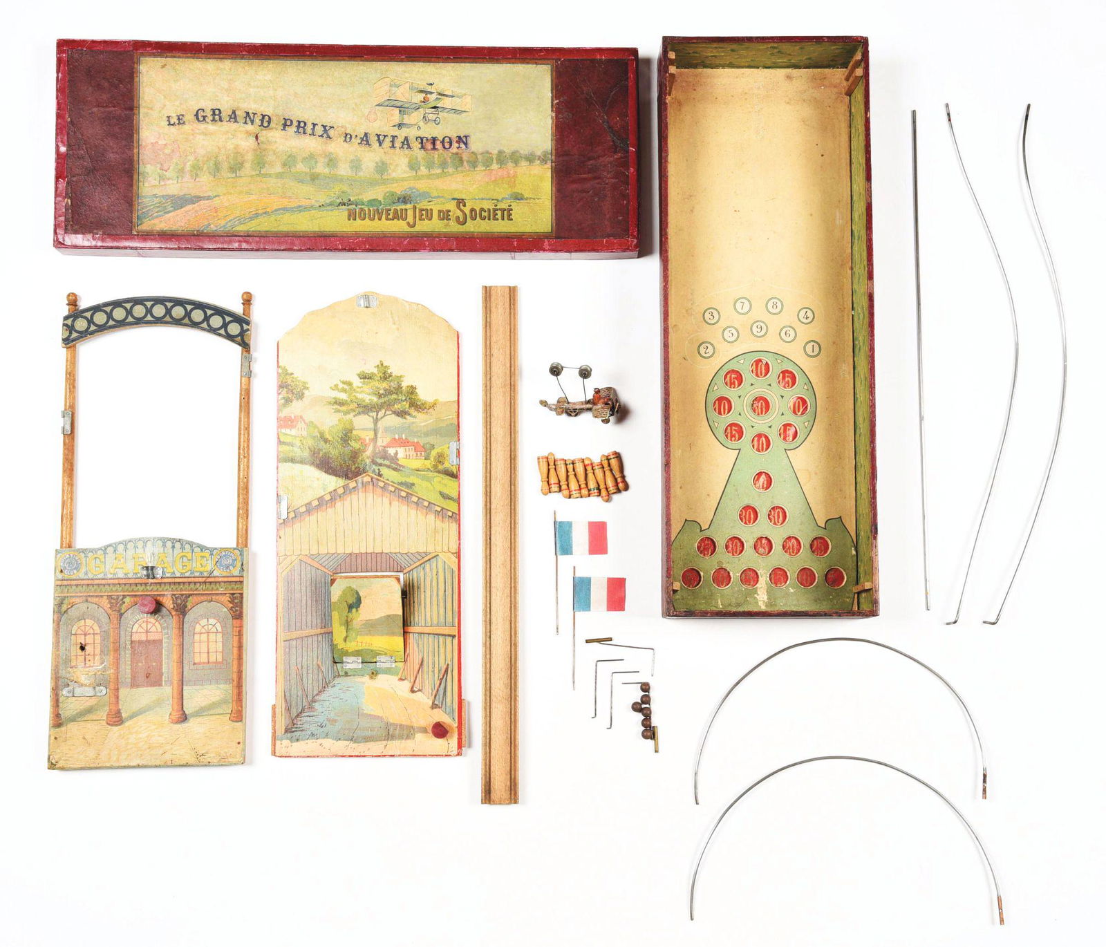 EARLY FRENCH AVIATION GAME IN ORIGINAL BOX. (1 of 7)