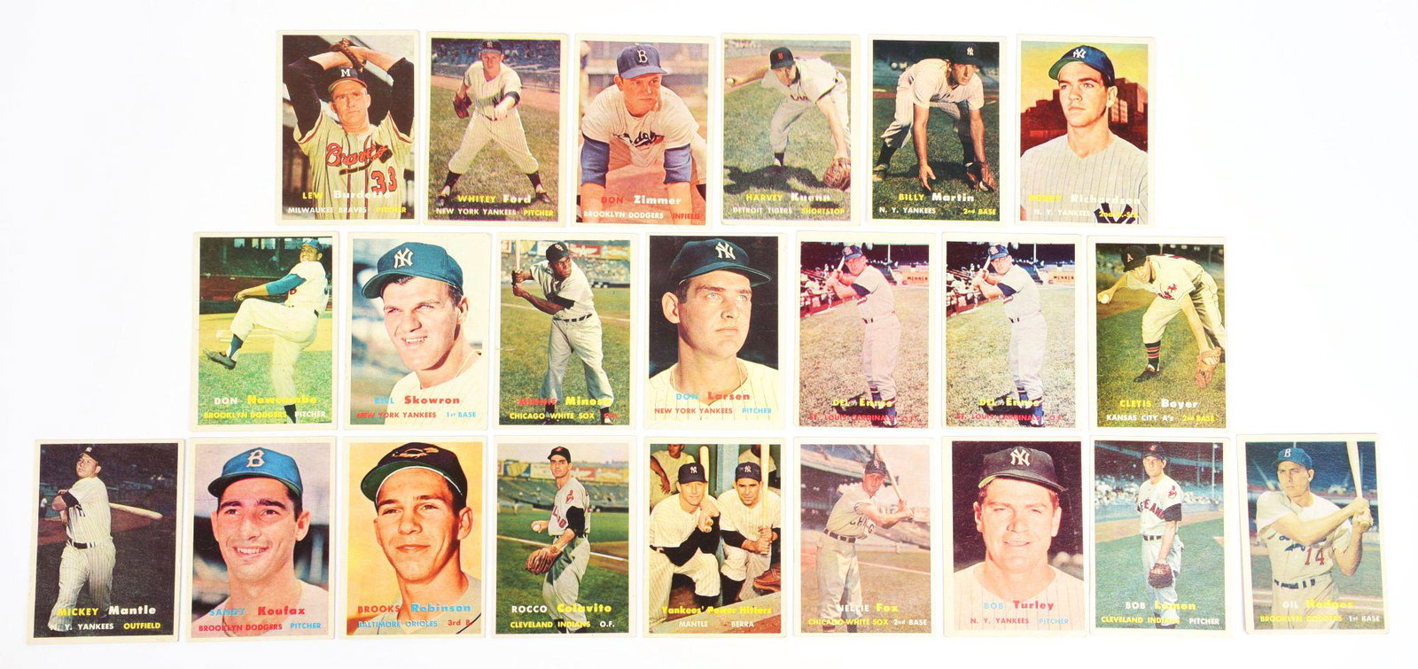 LOT OF 22: TOPPS 1957 BASEBALL CARDS.: Lot of 22 Topps 1957 baseball cards, including and featuring: rookie card No. 328 Brooks Robinson, slightly off-center but really nice condition; card No. 302 Sandy Koufax, centered nicely and nice co