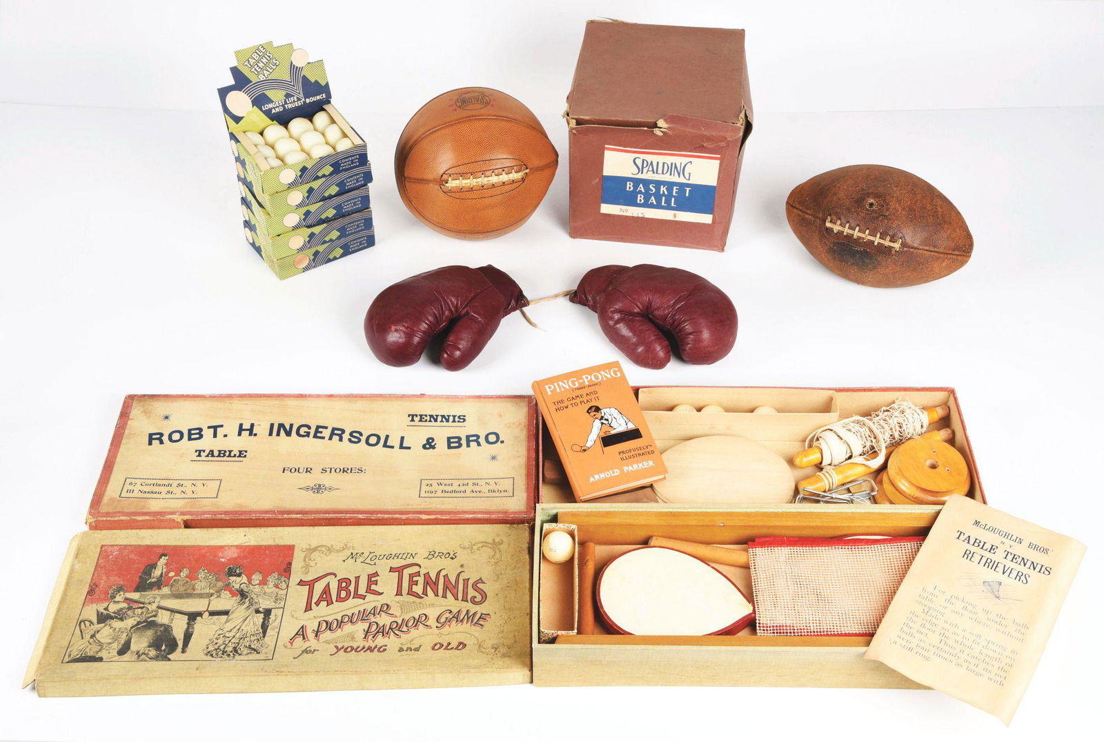 NICE GROUP OF EARLY VINTAGE SPORTING GOODS ITEMS. (1 of 1)
