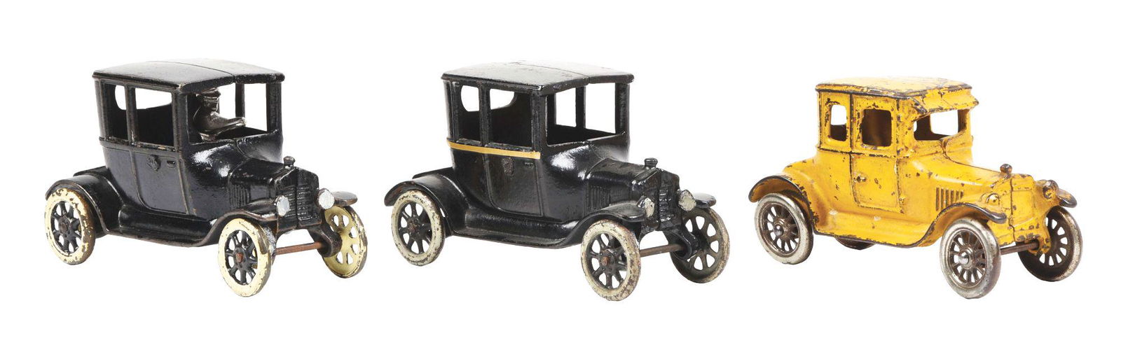 LOT OF 3: CAST IRON AMERICAN MADE AUTOMOBILES. (1 of 3)