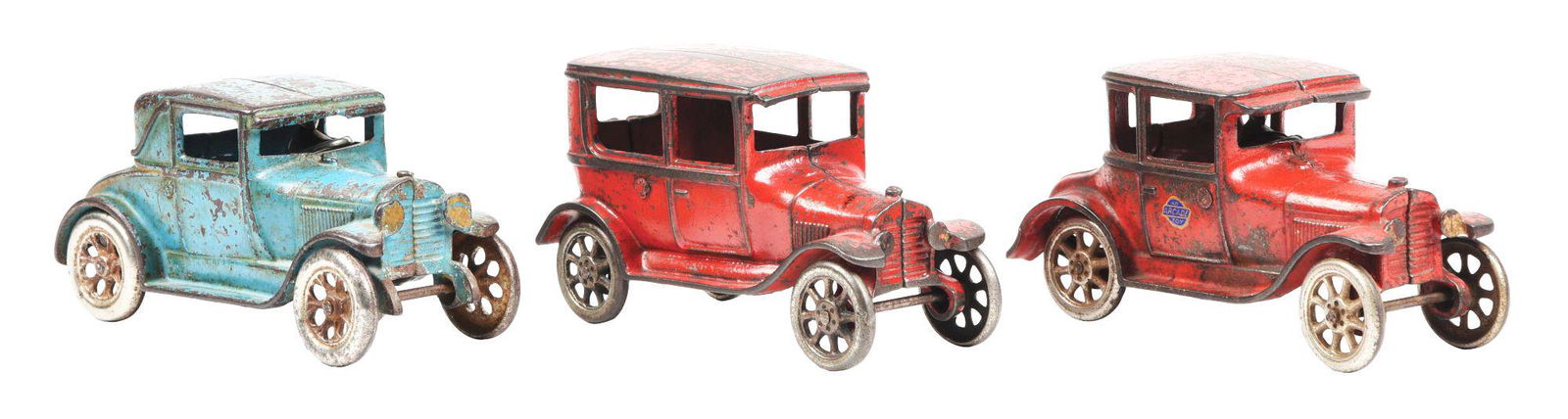 LOT OF 3: CAST IRON ARCADE AUTOMOBILES. (1 of 3)