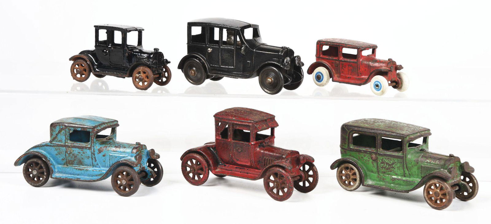 LOT OF 6: VARIOUS CAST IRON AMERICAN MADE AUTOMOBILES. (1 of 3)