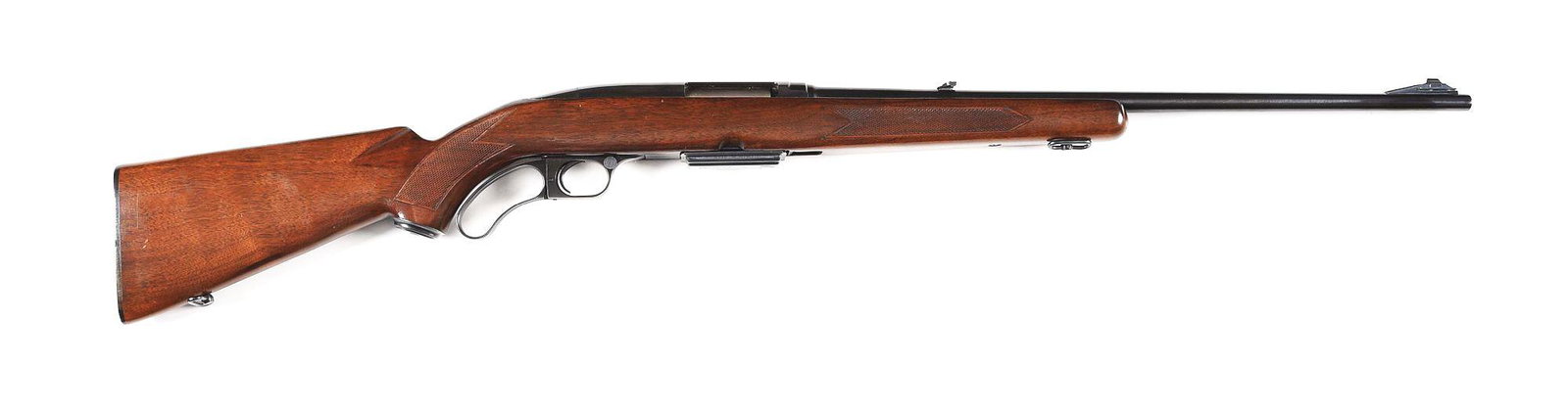 (C) WINCHESTER MODEL 88 LEVER ACTION RIFLE.: Winchester Model 88 lever action with 5 shot detachable magazine made by Winchester Repeating Arms Company in 1961. Blued Winchester Proof Steel barrel with hooded ramp front sight (missing hood) and 