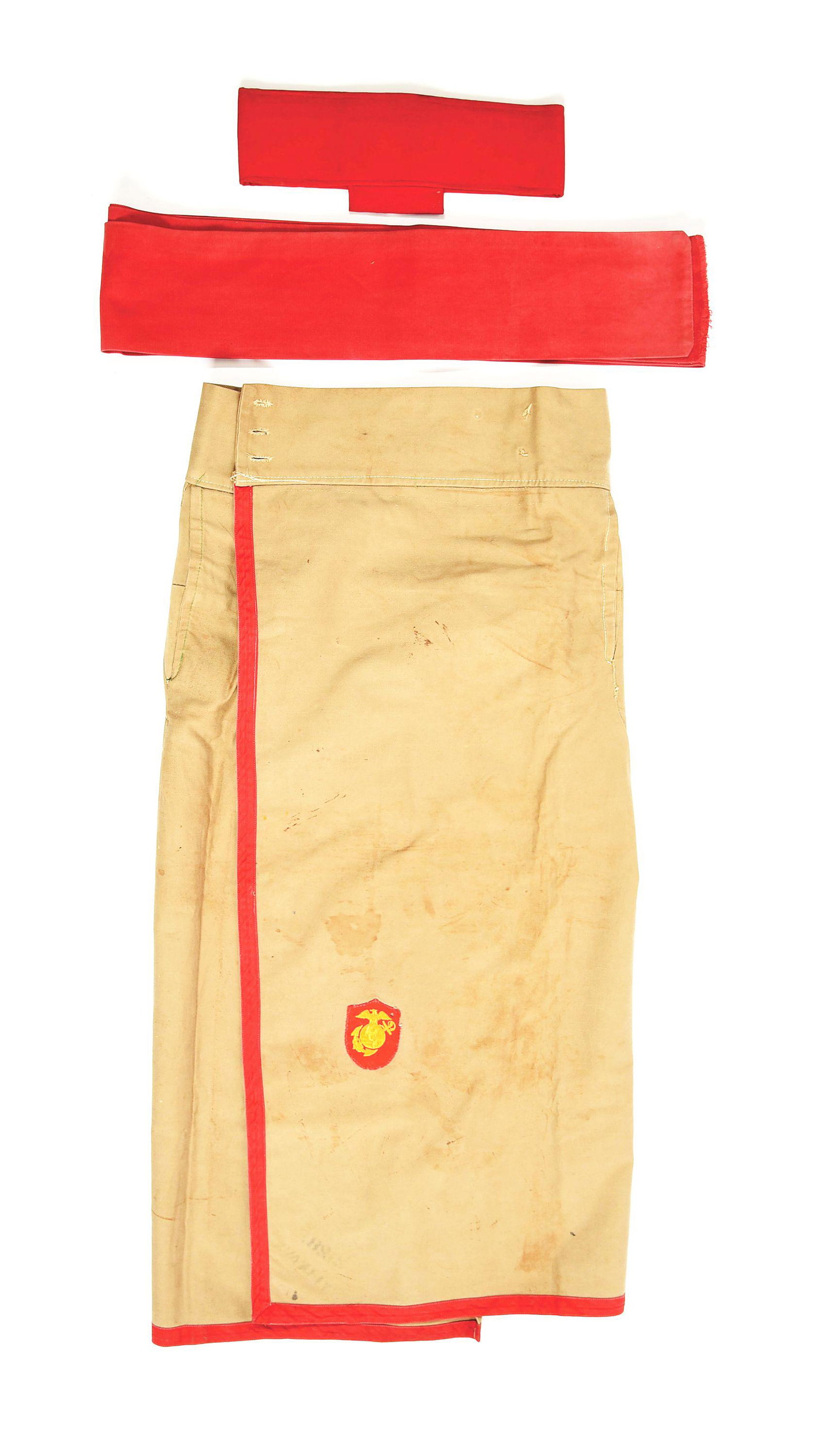 FANTASTIC USMC 1ST SAMOAN MARINE BATTALION UNIFORM: World War II uniform for the 1st Samoan Marine Battalion. Their uniform consisted of a khaki lava-lava with scarlet border, a white t-shirt, an overseas cap with FSMB patch, and a scarlet sash. The un