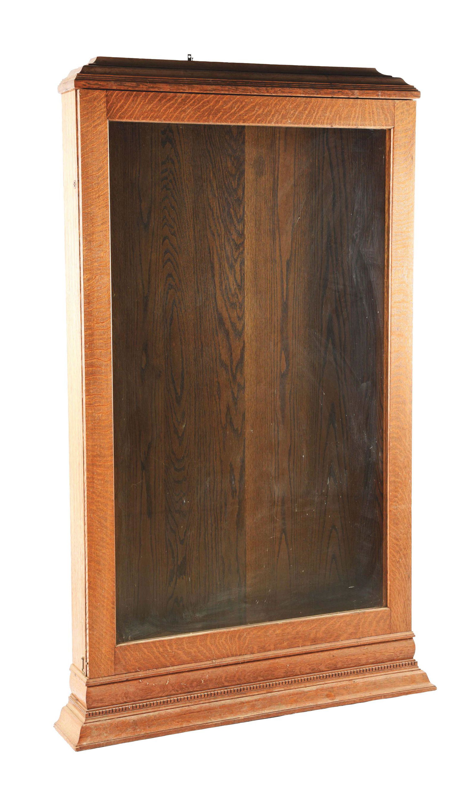 OAK DISPLAY CABINET. (1 of 6)