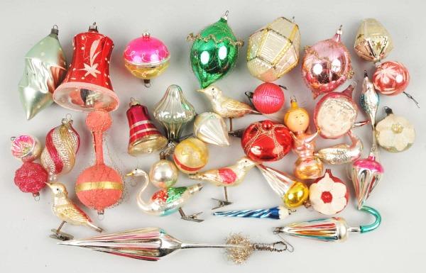 Lot of 25+ Glass Christmas Ornaments.: Several in the shapes of umbrellas. Also includes three birds, one swan, one unusual child, and others. CORRECTION - Photo is switched in the catalog with LOT 755. Photo corrected on internet.
