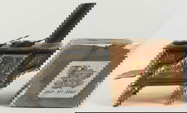 Cast Iron Ideal Pet Children's Stove.: Original stovepipe. Includes original box. 6 - 1/4" T. (Excellent).