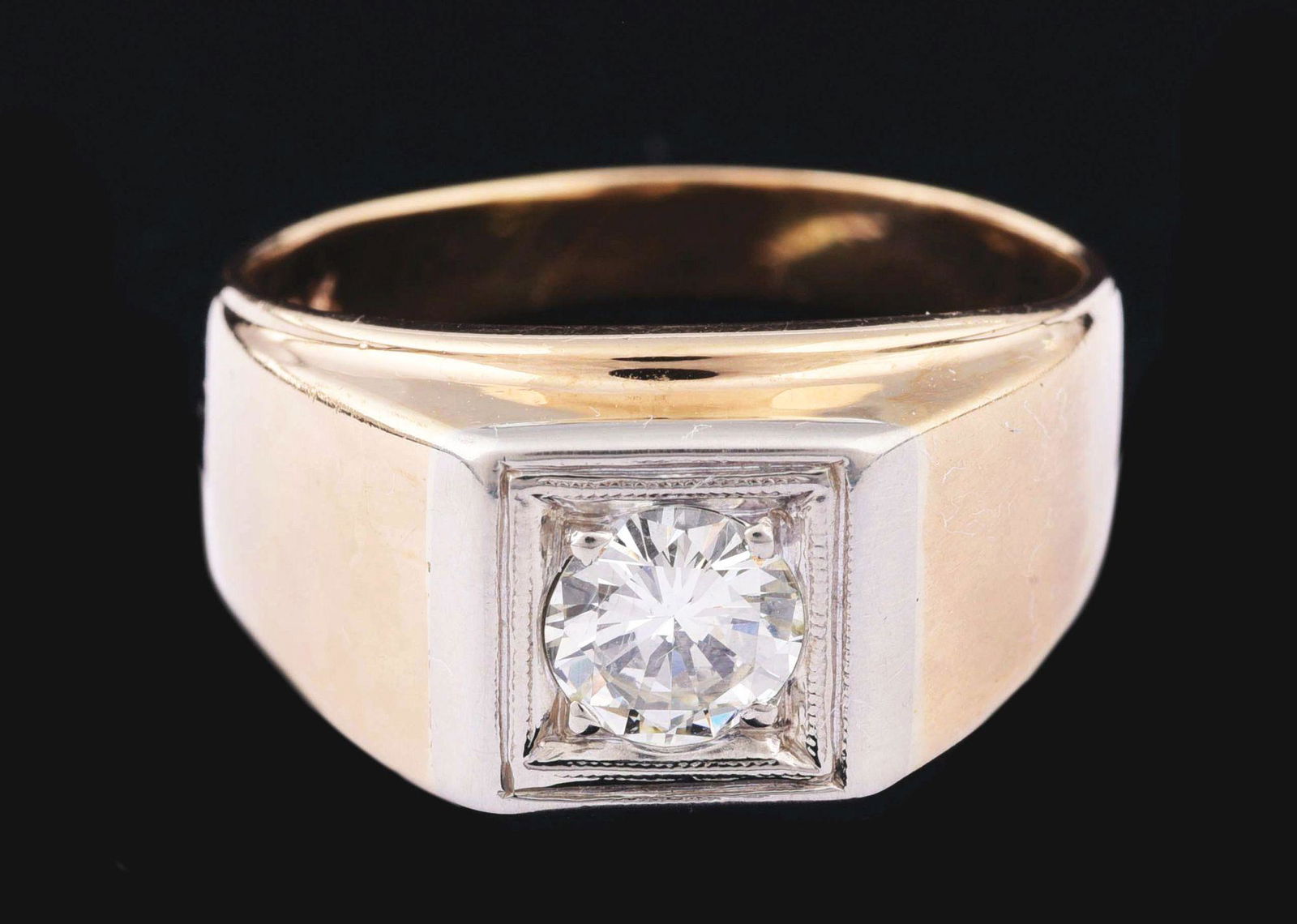 GENT'S 10K GOLD 1/2 CT DIAMOND SIGNET RING. (1 of 6)