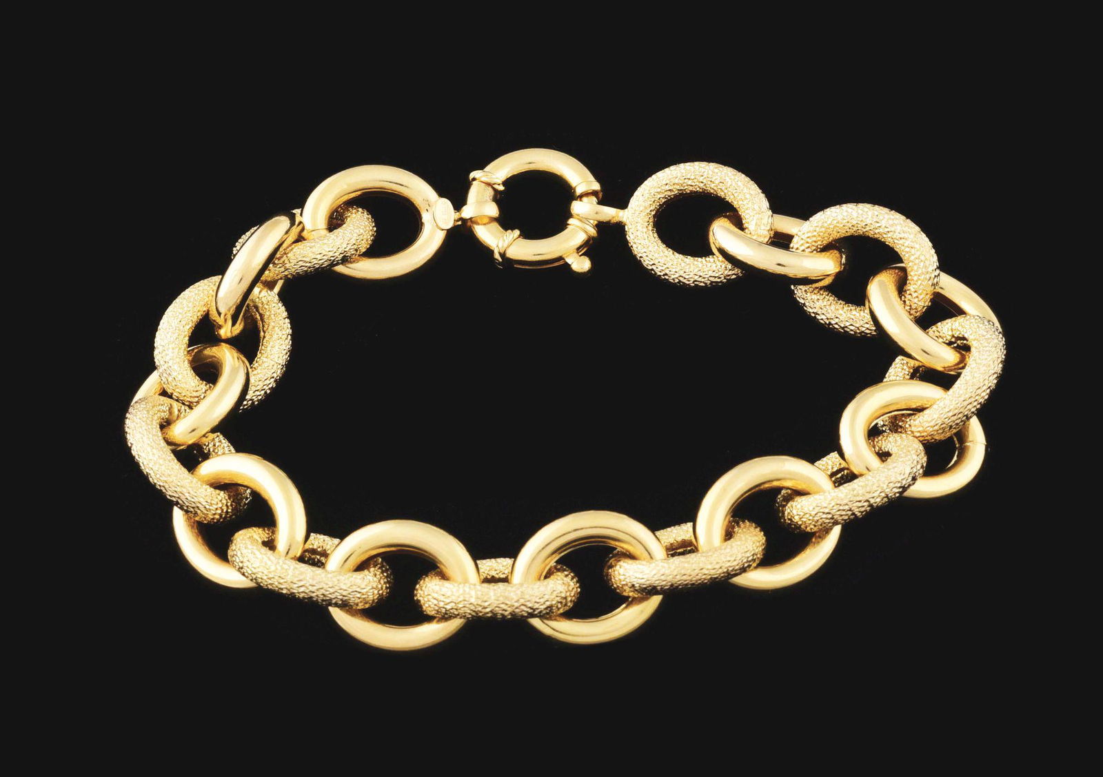 14K HOLLOW ITALIAN LINK BRACELET. (1 of 3)
