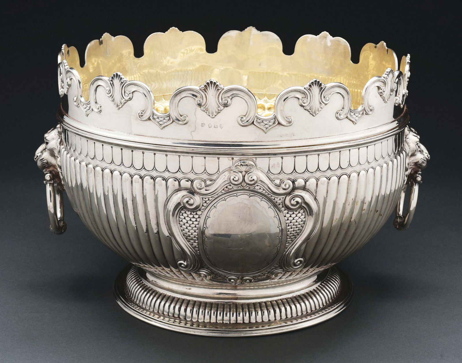 AN ENGLISH SILVER LARGE MONTEITH. (1 of 11)