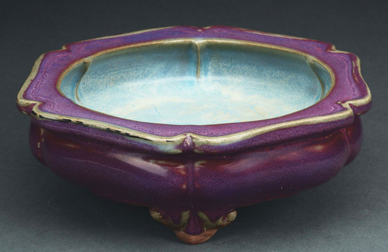 CHINESE JUN TYPE TRIPOT WASHER. (1 of 8)