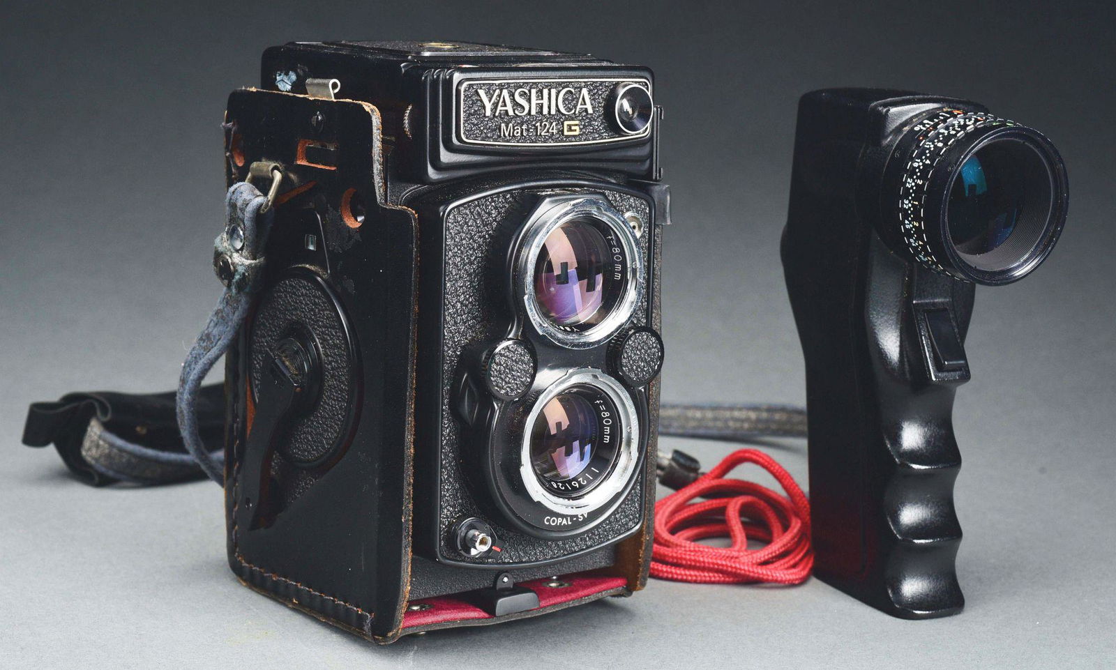 LOT OF 2: YASHICA CAMERA AND PENTAX DIGITAL SPOTMETER. (1 of 5)