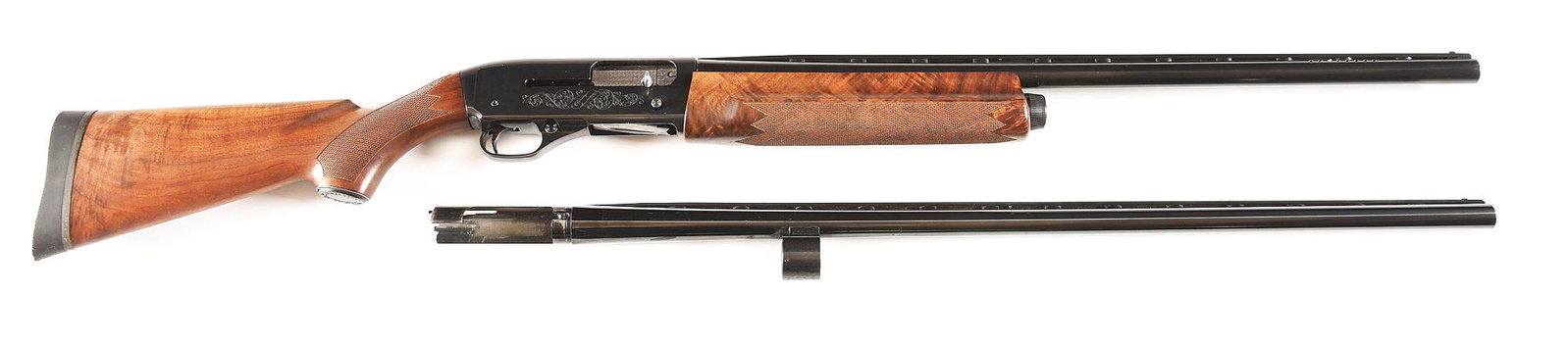 (M) WINCHESTER SUPER X MODEL 1 SEMI-AUTOMATIC SHOTGUN.: Winchester Model Super X Model 1 semi automatic shotgun. Made circa 1970's. Standard markings on the left side of the barrel. Factory scroll engraving on both sides of the frame. "Super-X Model 1" mar