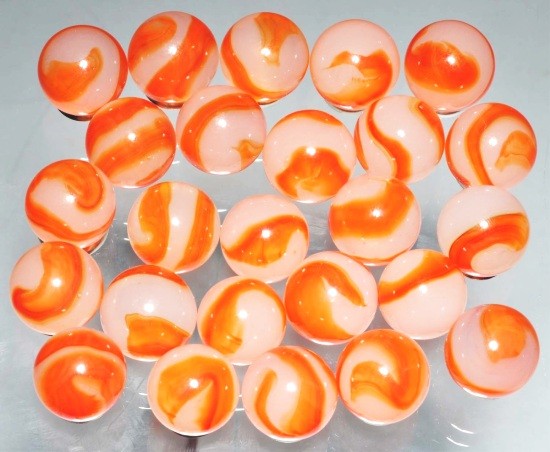 Lot of 25: Corkscrew Marbles.: Contains 25 Moss Agate base with cornelian corkscrews. Size: 5/8" Dia.