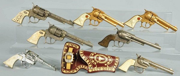Lot of 7: Cap Guns.: Includes Gene Autry, Roy Rogers, Hubley, and others. Roy Rogers gun is not working, both Autry guns have replacement hammers, one Autry gun is not working, and both Gold Texans were spray painted. Inc