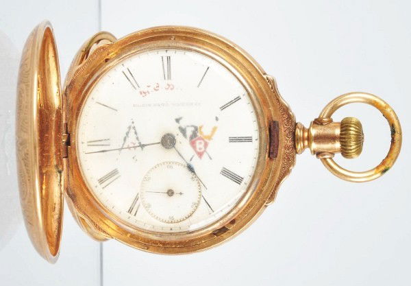 Elgin Hunter Case Pocket Watch.: No. 129386 Masonic watch with a Masonic sword with diamonds and Masonic emblem, 18 size. Size: