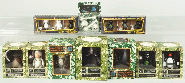 Lot of I.W.G. Vinyl Figures.: Large Lot of I.W.G. toys including two ships (Future Eco Green Edition and Classic Galactic Silver Edition). Size: