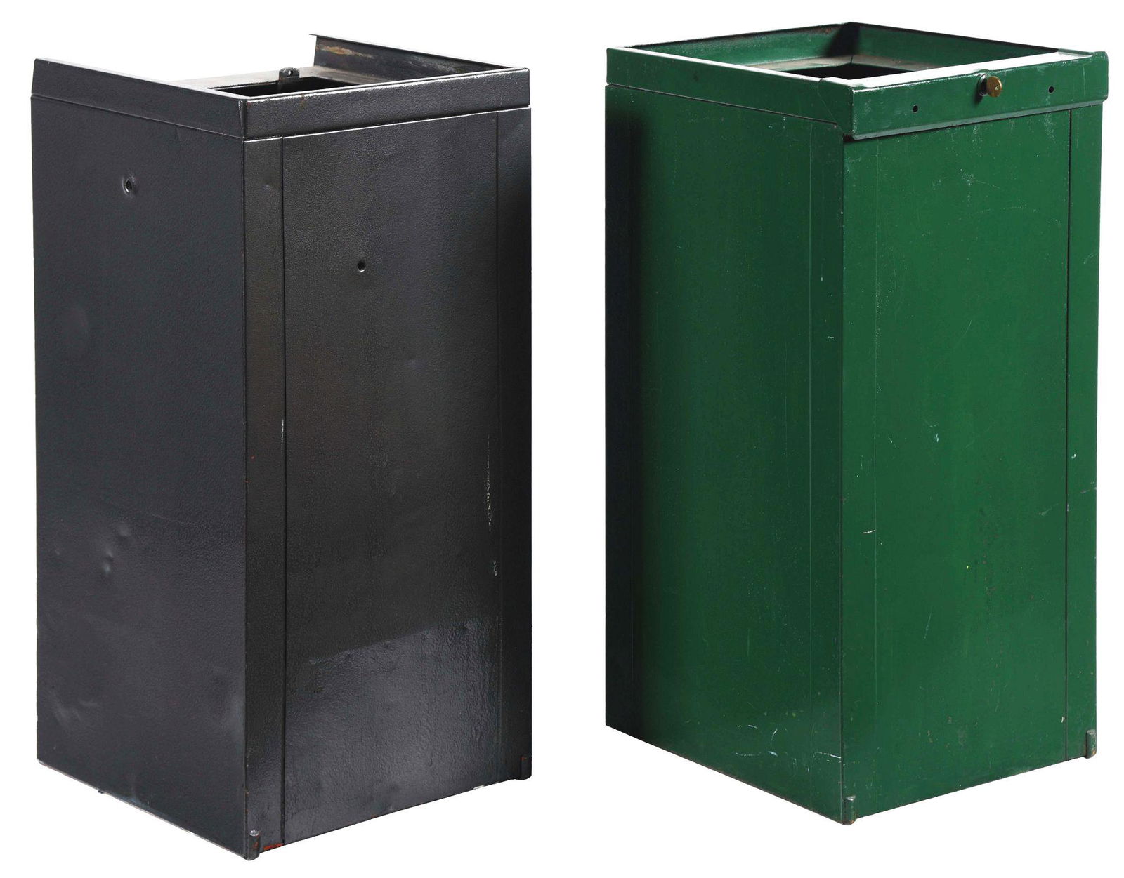 LOT OF 2: METAL SLOT MACHINE STANDS. (1 of 4)