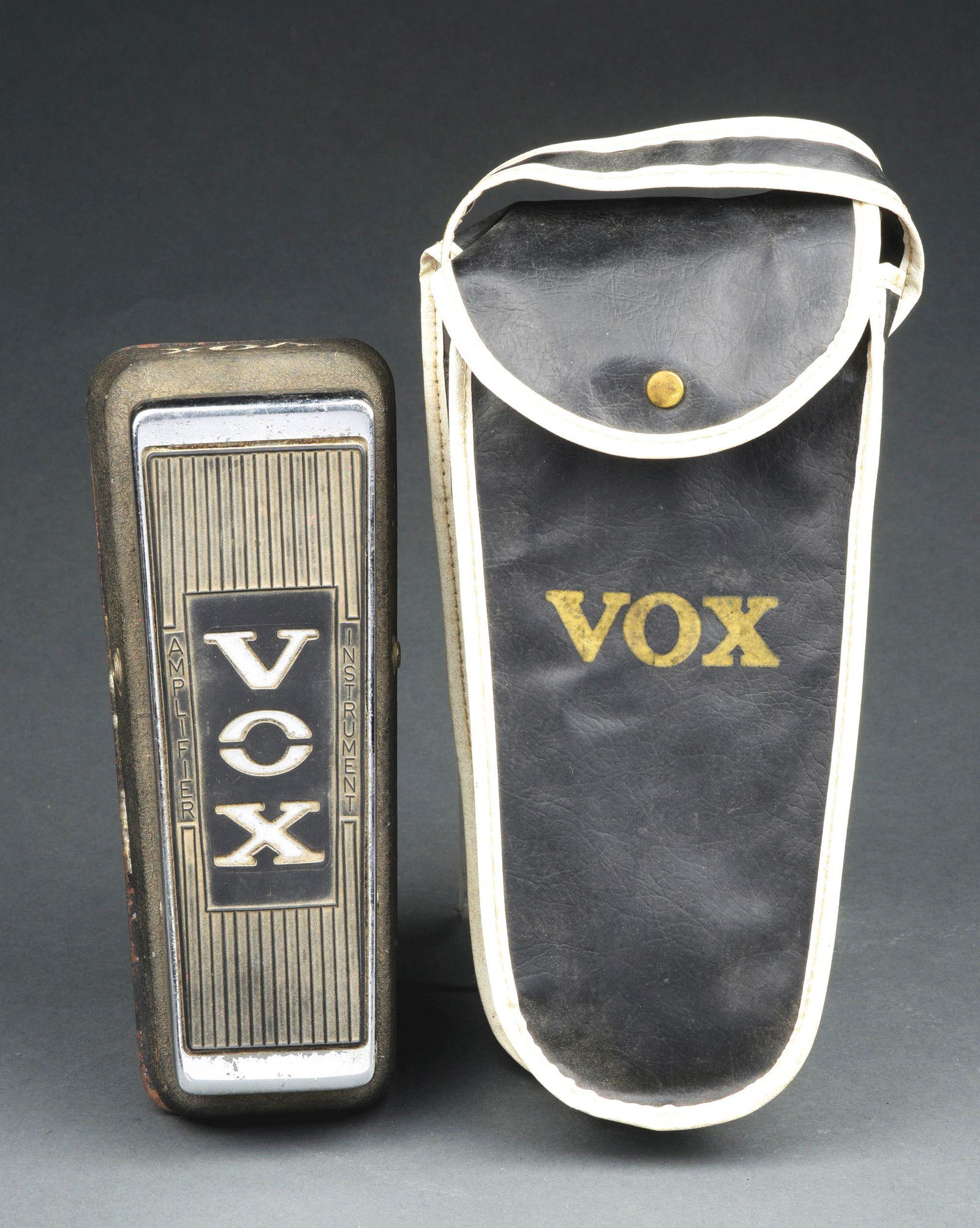 1968 VOX WAH-WAH PEDAL NO. V846 WITH VINYL CASE. (1 of 5)