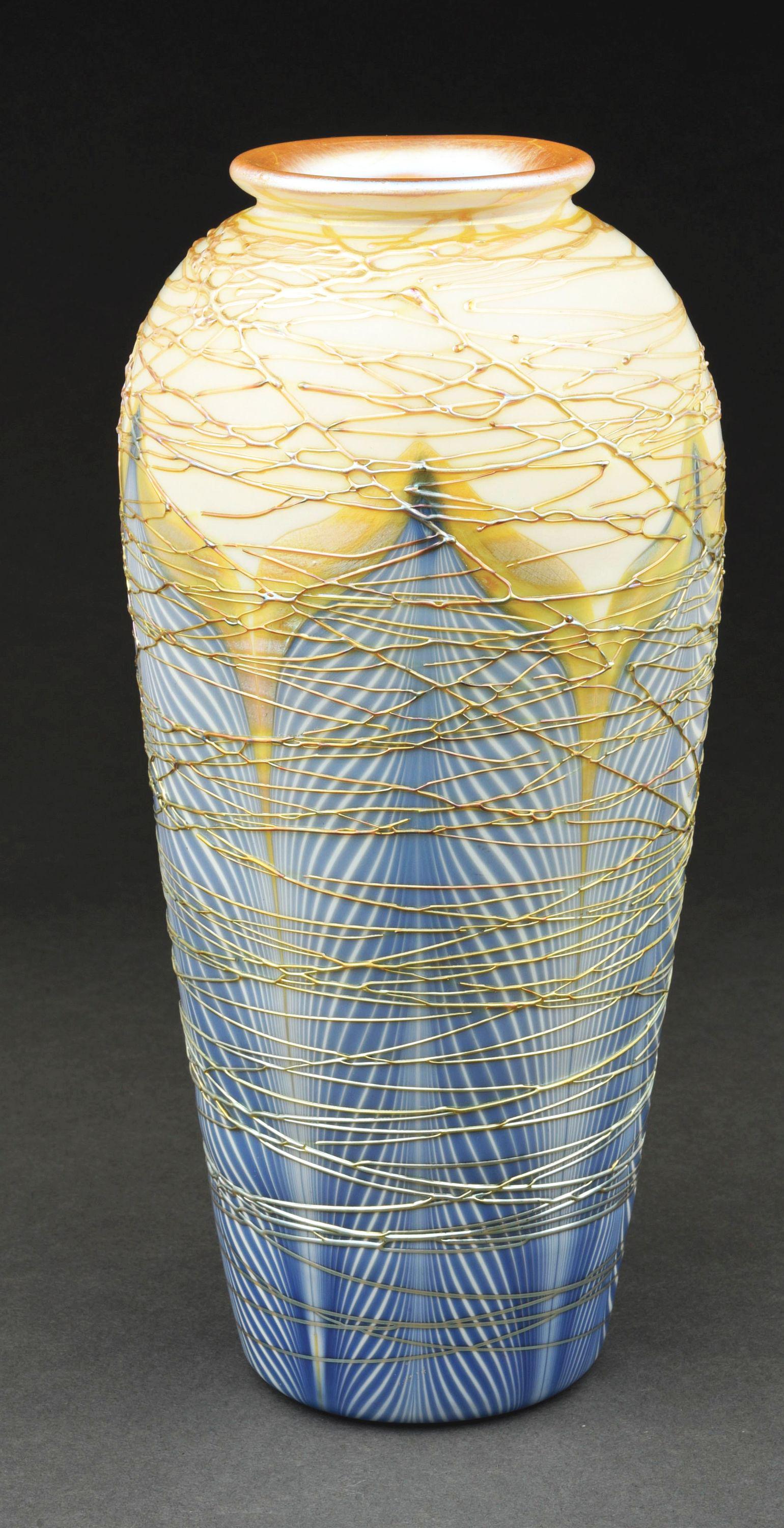 DURAND PULLED FEATHER AND THREADED VASE. (1 of 5)