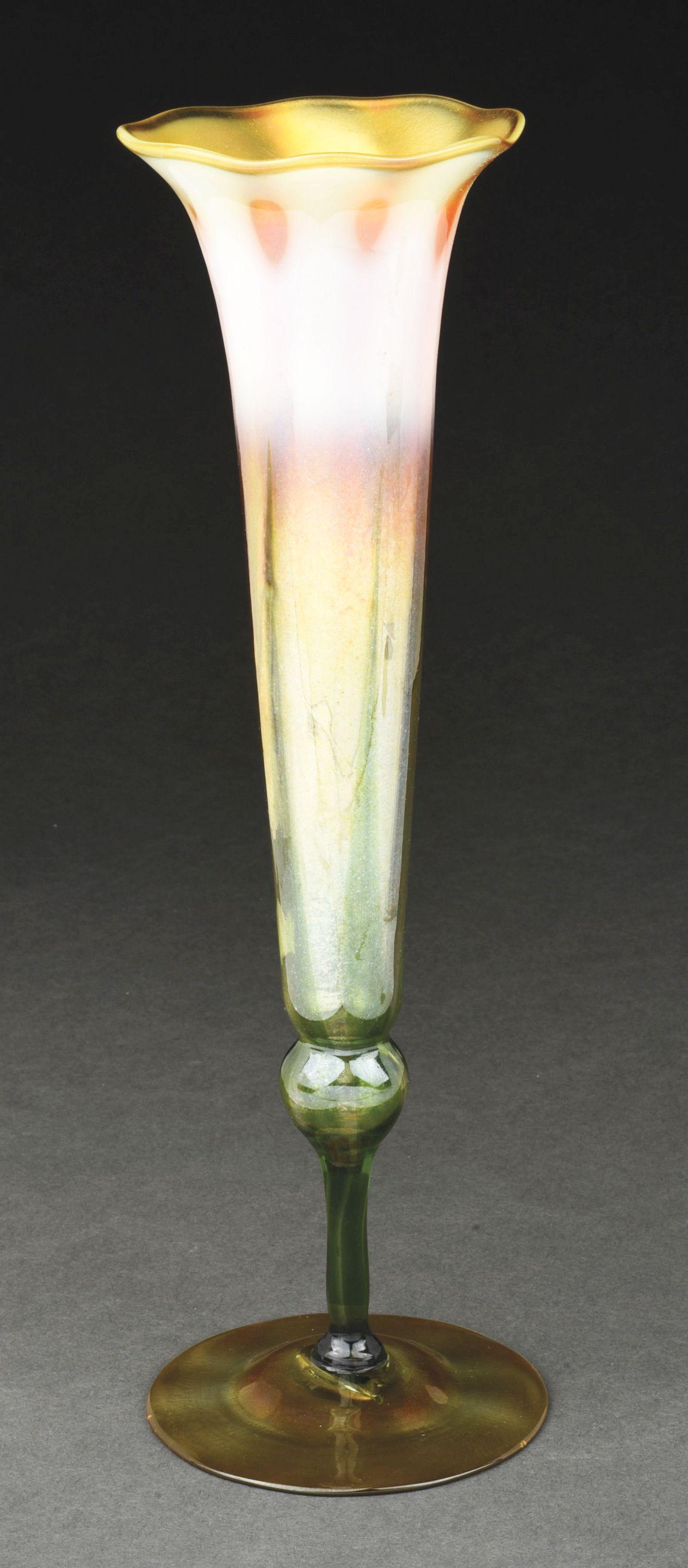 TIFFANY STUDIOS PULLED FEATHER DECORATED TRUMPET VASE. (1 of 5)