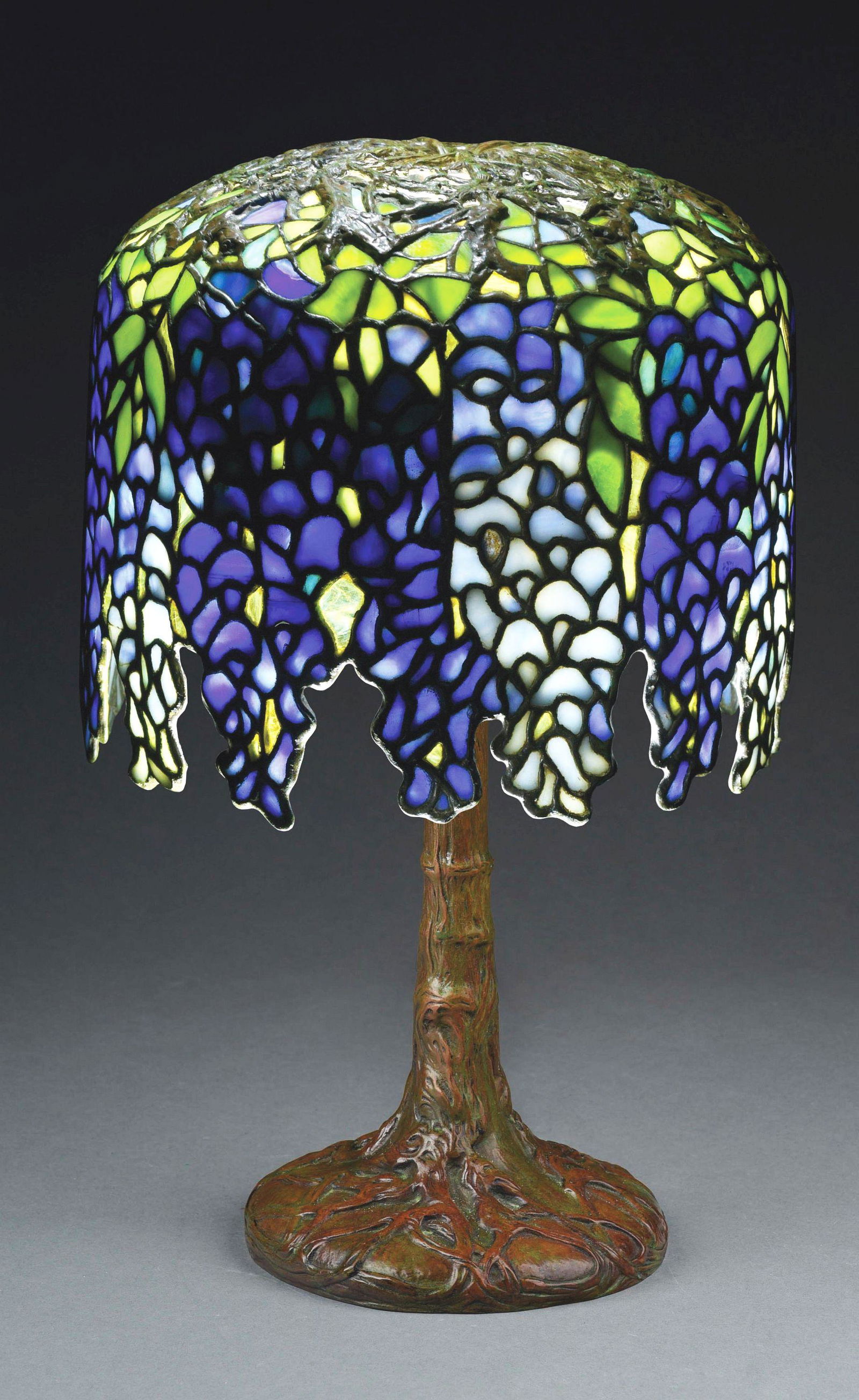 AMERICAN PONY WISTERIA TIFFANY STUDIOS REPRODUCTION LEADED GLASS LAMP. (1 of 10)