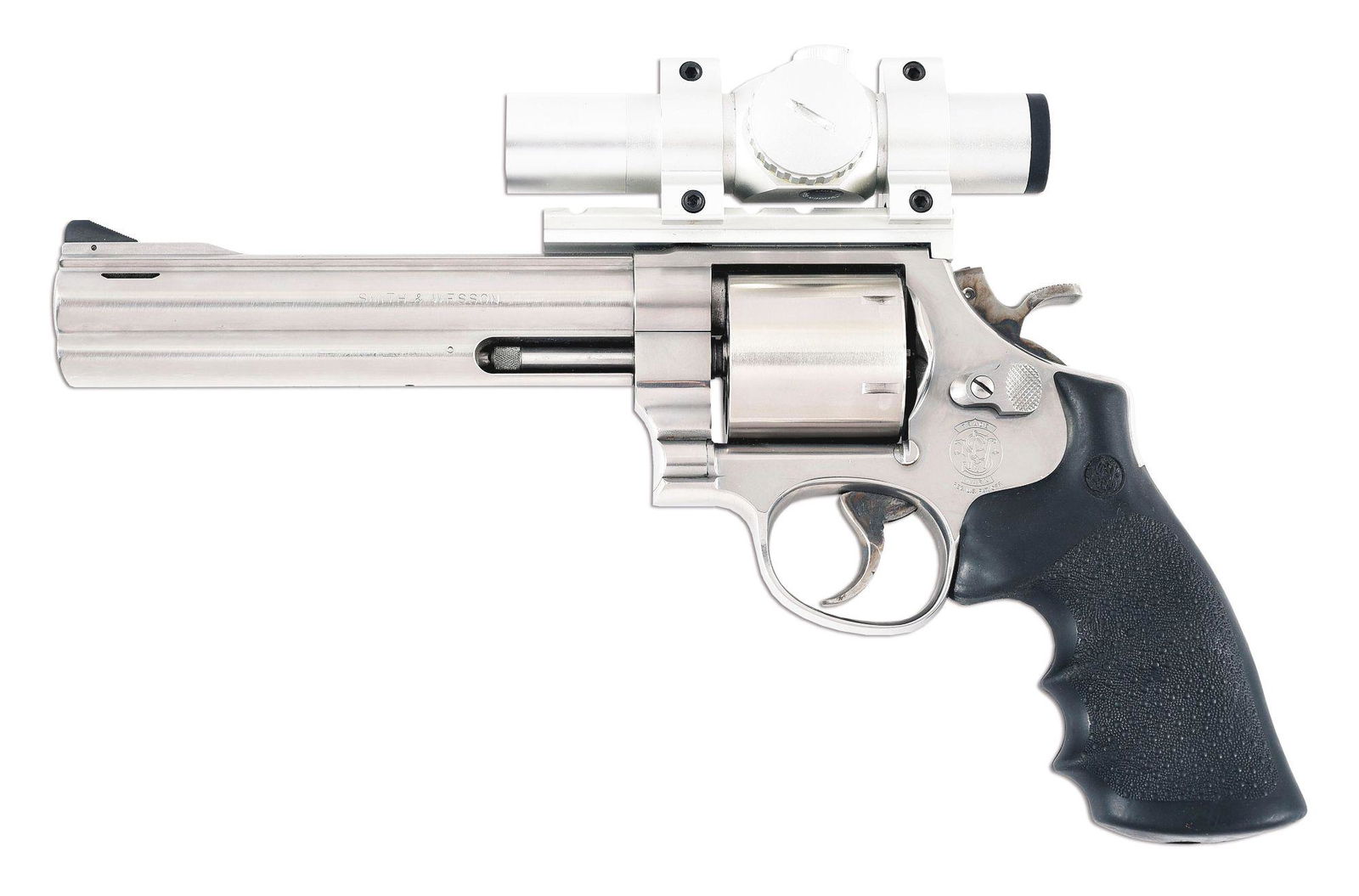 (M) STAINLESS STEEL SMITH & WESSON MODEL 657-3 DOUBLE ACTION REVOVLER WITH OPTIC .41 MAGNUM.: Built on a stainless 3 screw N frame this revolver features a 6-1/2" ported barrel with a pinned serrated front ramp sight, non fluted cylinder, .500" knurled target hammer, .400" smooth faced combat