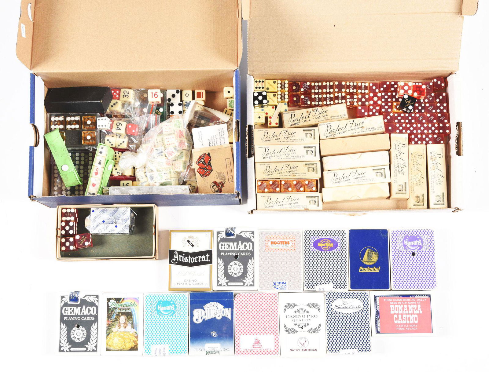 LARGE ASSORTMENT OF CASINO PLAYING CARDS. (1 of 1)