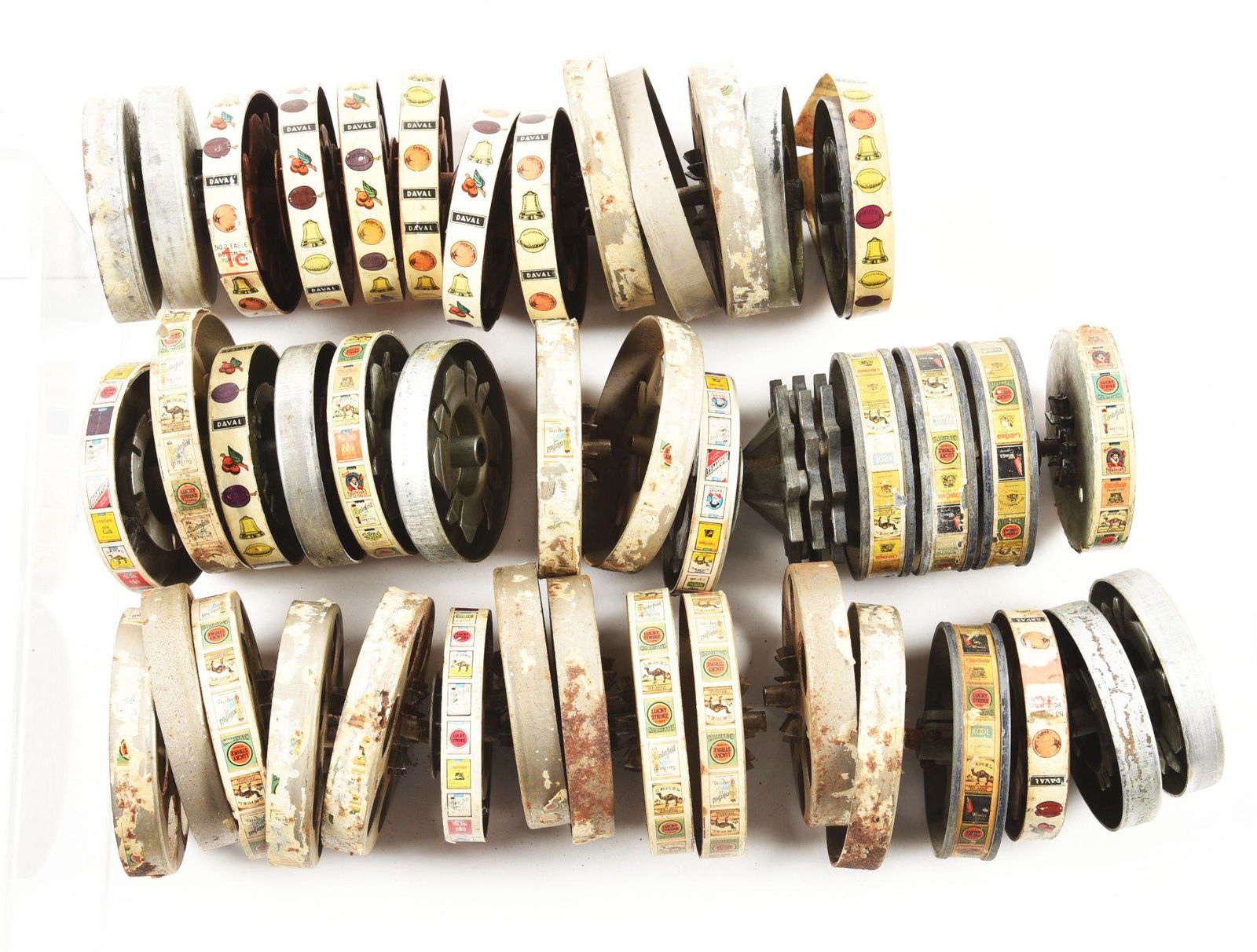 LARGE LOT OF SMALL  REEL STRIP BASKET WHEELS. (1 of 1)