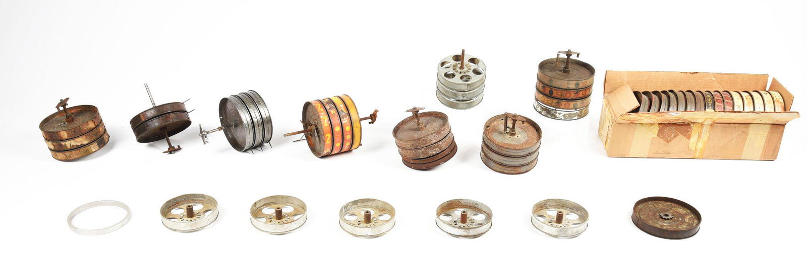 VERY LARGE LOT OF TRADE STIMULATOR REEL BASKETS WITH AND WITHOUT REEL STRIPS. (1 of 1)