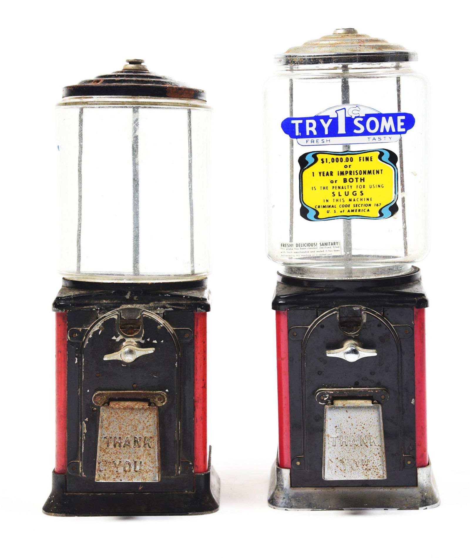 LOT OF 2: VICTOR VENDING MACHINES. (1 of 4)