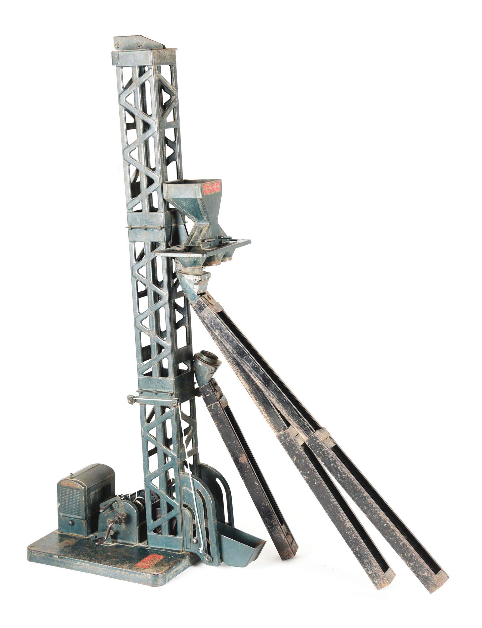 BUDDY L HOISTING TOWER WITH 3 COAL CHUTES. (1 of 6)