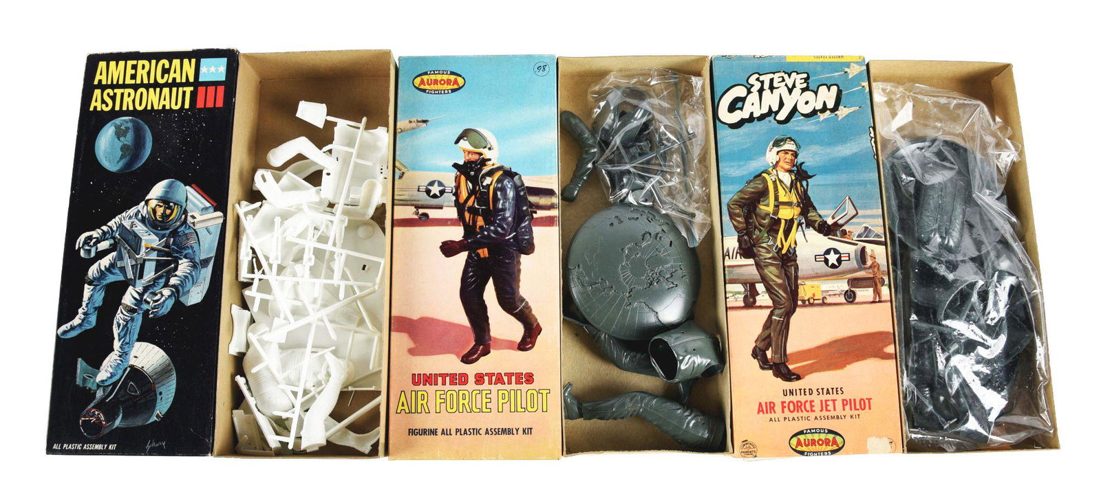 LOT OF 3: AURORA JET AND SPACE-RELATED FIGURAL MODEL KITS. (1 of 3)