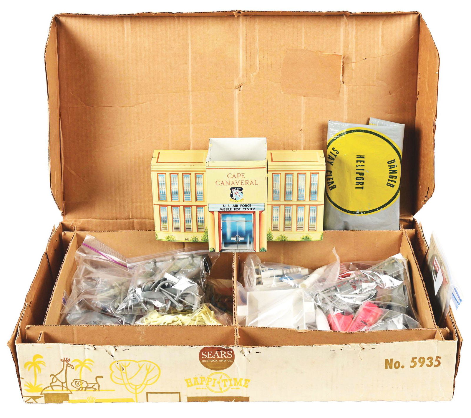 SEARS HAPPI TIME CAPE CANAVERAL PLAY SET. (1 of 2)