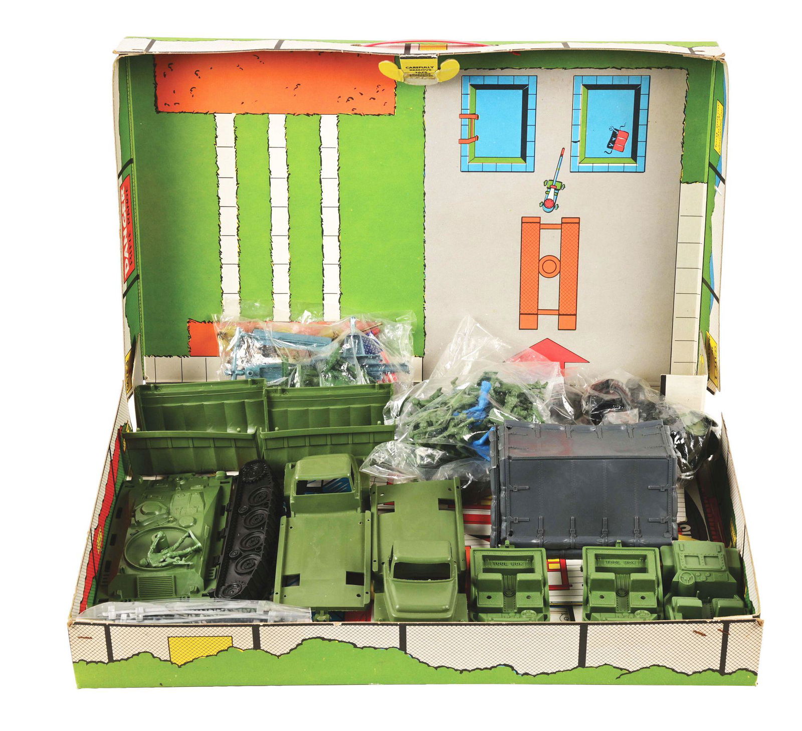 MPC BEETLE BAILEY FOLD A WAY CAMP SWAMPY PLAY SET. (1 of 2)
