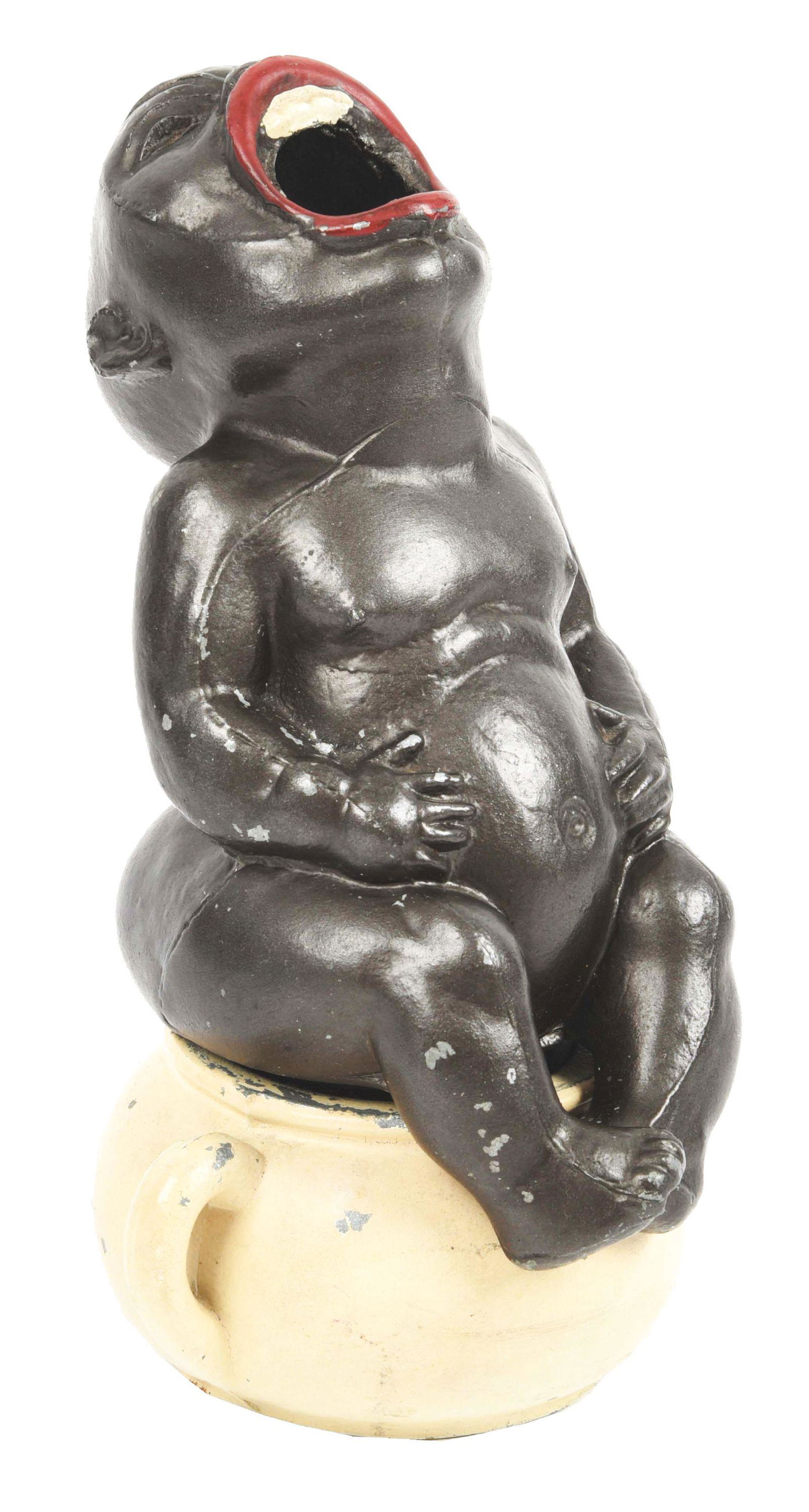 BLACK AMERICANA ASHTRAY. (1 of 7)