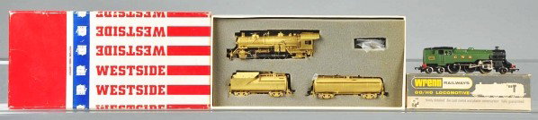 Lot of 2: HO Gauge Train Engines.: Includes one brass Baltimore & Ohio engine, tender, and tank car made in Korea and one GWR engine made by Wrenn. Includes both original boxes. Size: Largest box: 7 - 1/2" x 15".
