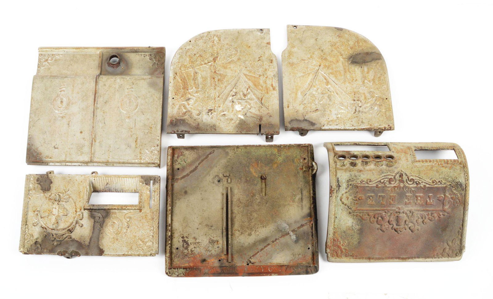 LOT OF MISC. CAST IRON COIN OPERATED MACHINE PIECES. (1 of 1)