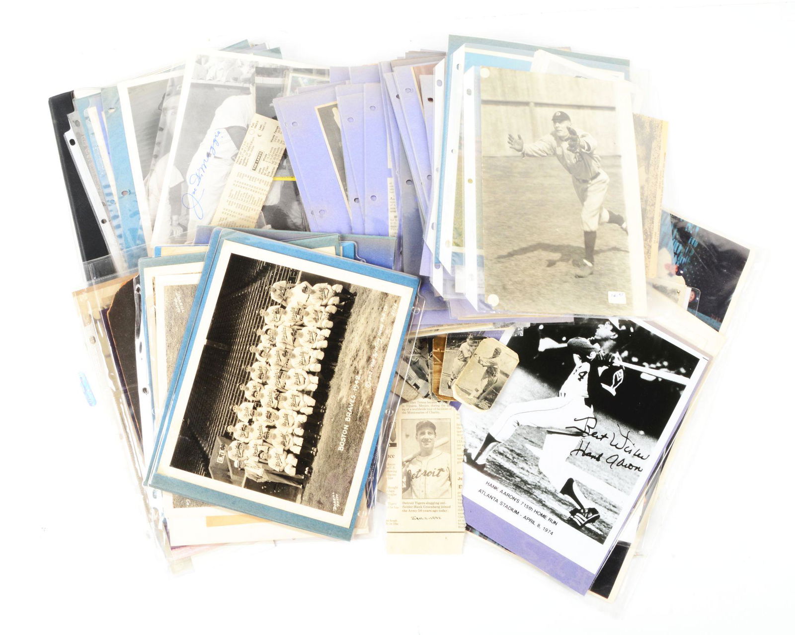 GROUP OF AUTOGRAPHED AND UN-AUTOGRAPHED BASEBALL PHOTOS. (1 of 1)