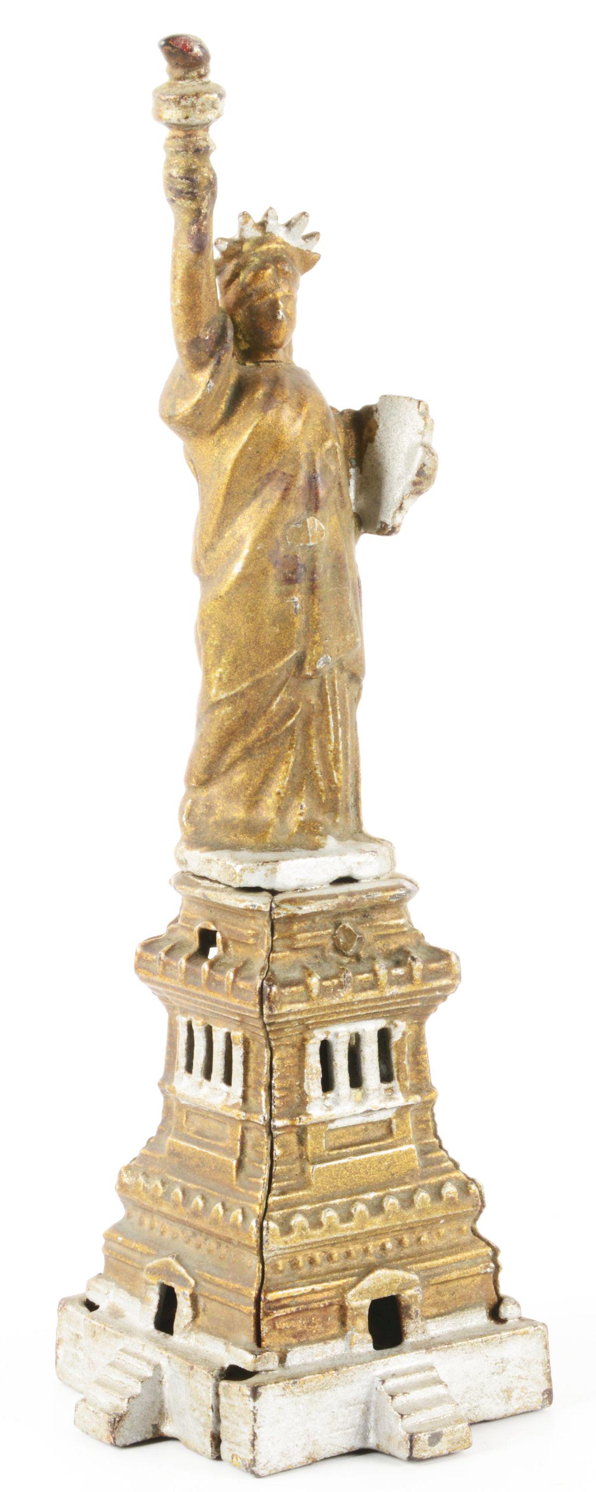 VINTAGE CAST IRON AMERICAN-MADE STATUE OF LIBERTY STILL BANK. (1 of 3)