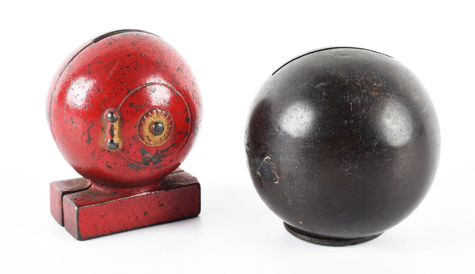 LOT OF 2: VINTAGE CAST IRON BALL STILL BANKS. (1 of 2)