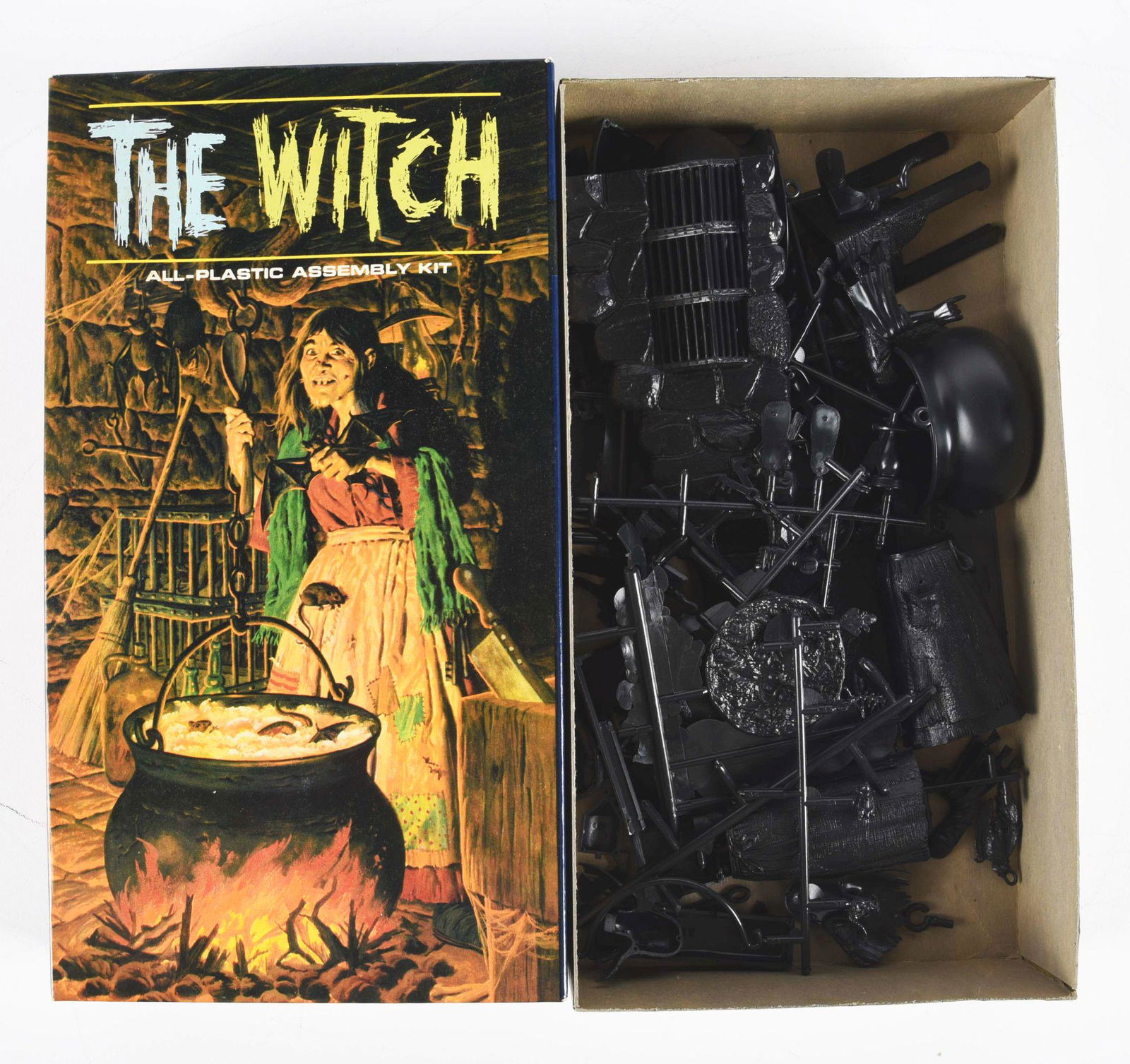 AURORA THE WITCH PLASTIC MODEL KIT. (1 of 3)