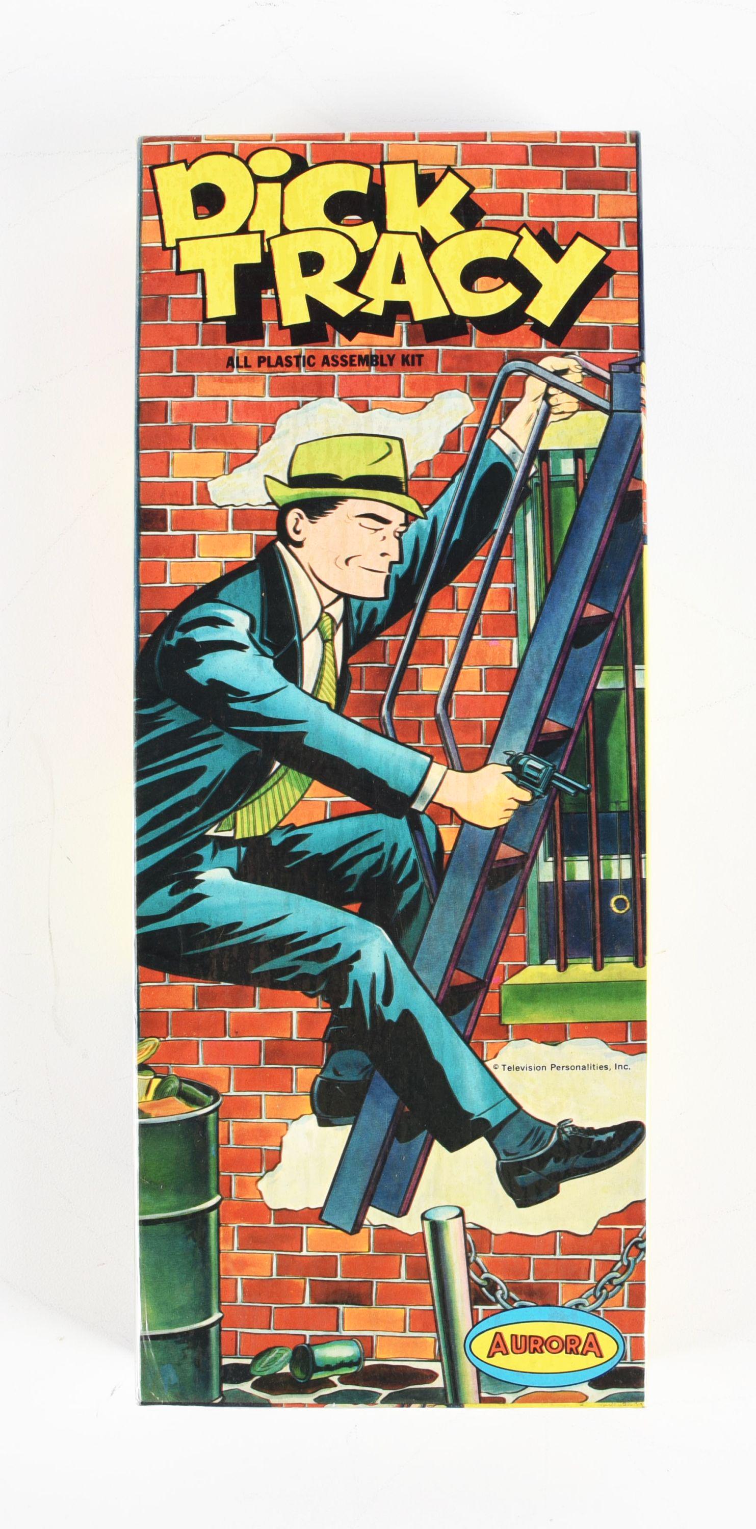 AURORA DICK TRACY MODEL KIT. (1 of 3)