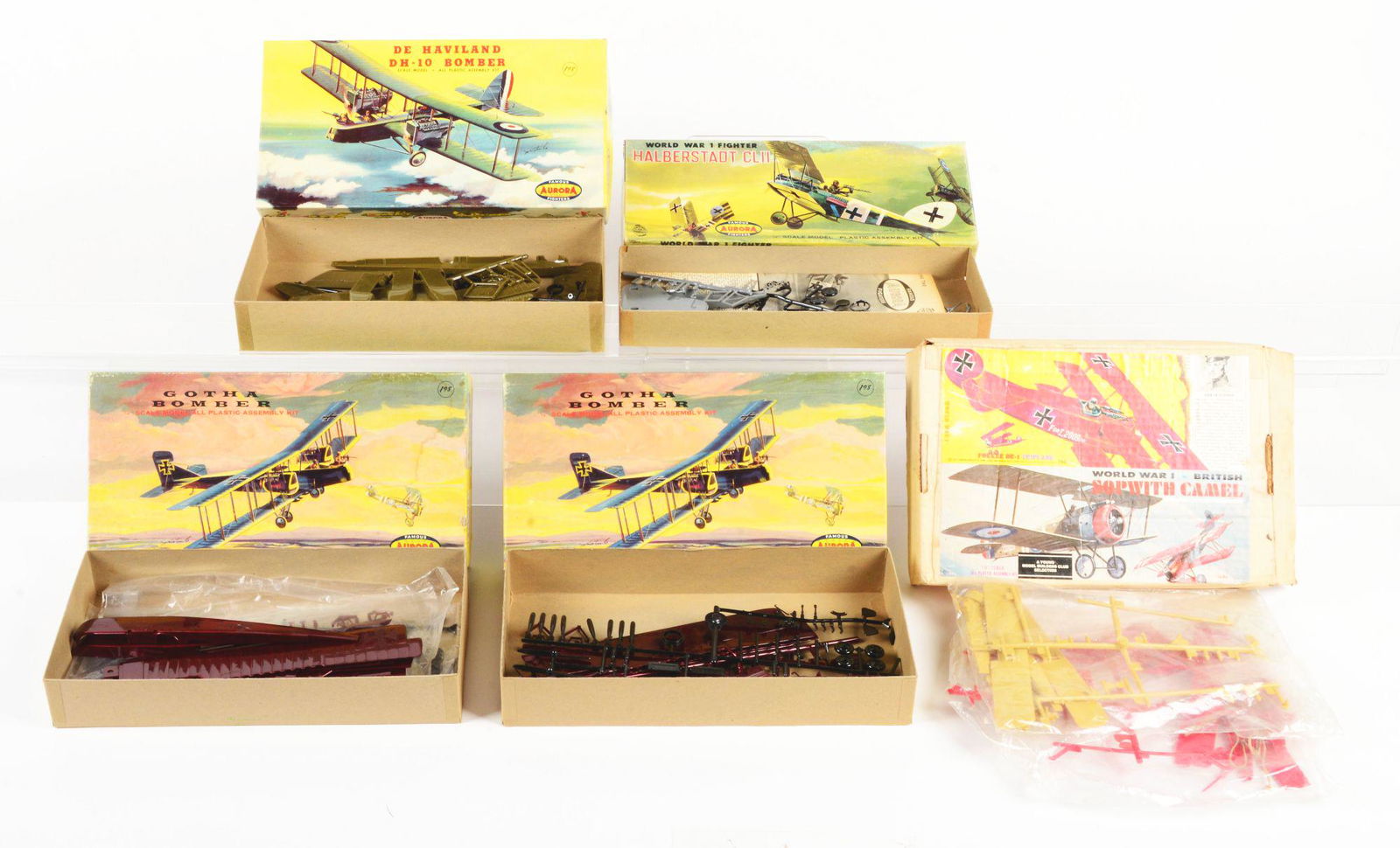 LOT OF 5: VARIOUS AURORA WWI-TYPE AIRPLANE MODEL KITS. (1 of 2)