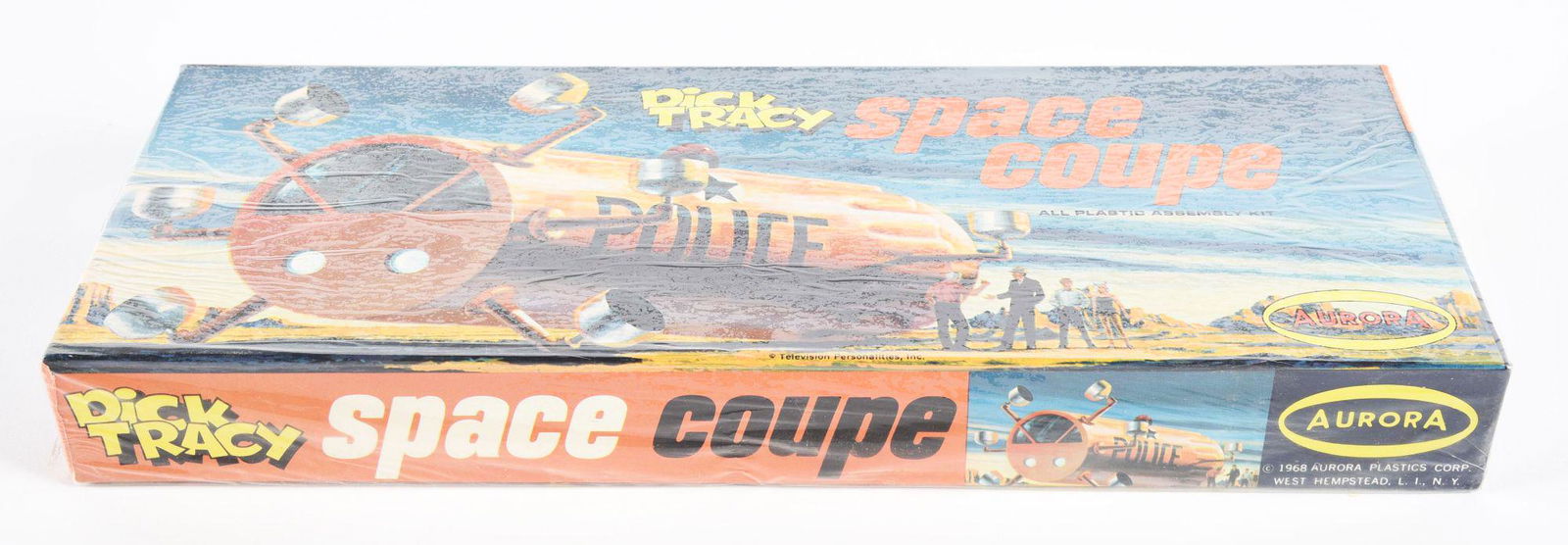 ORIGINAL 1960'S AURORA DICK TRACEY SPACE COUPE MODEL. (1 of 3)