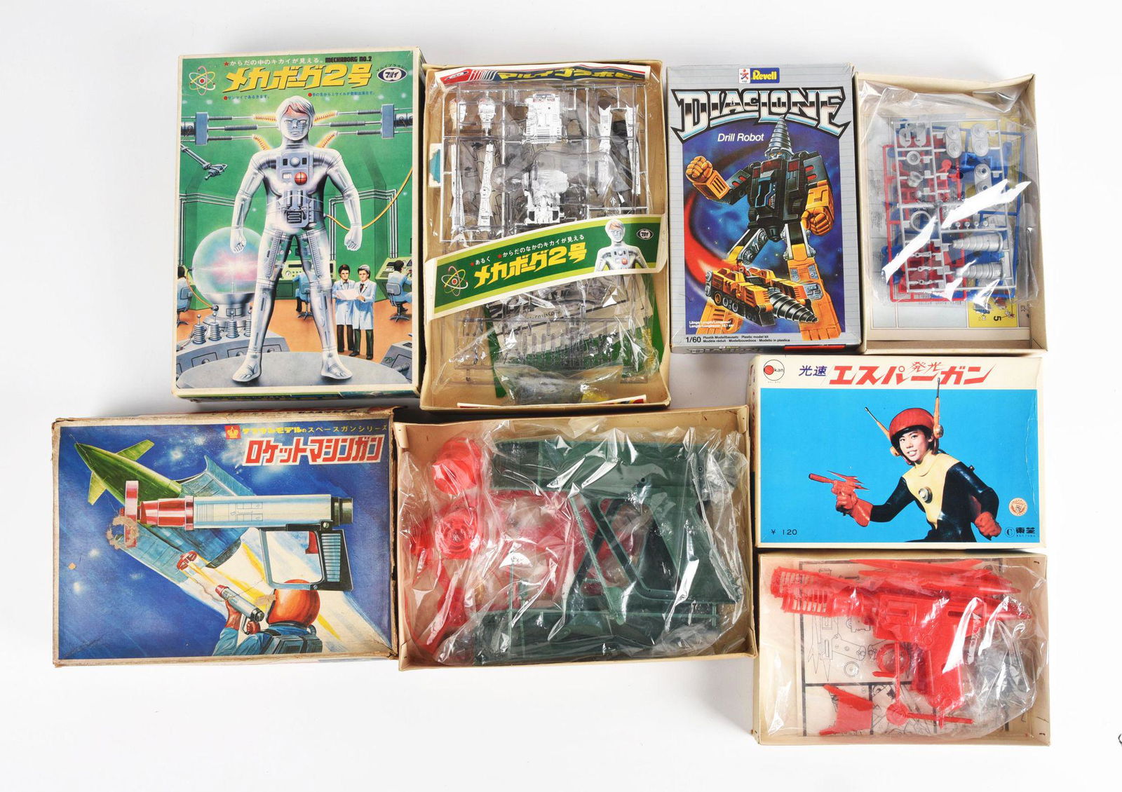 LOT OF 4: REVELL & JAPANESE SPACE RELATED MODEL KITS IN ORIGINAL BOXES. (1 of 2)