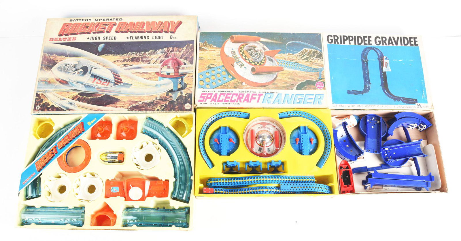 LOT OF 3: JAPANESEMOSTLY PLASTIC SPACE VEHICLE SETS IN ORIGINAL BOXES. (1 of 2)