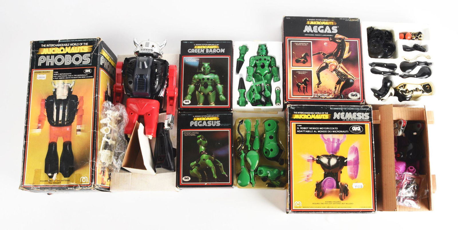 LOT OF 5: MEGO MICRONAUTS IN RGINAL BOXES. (1 of 2)
