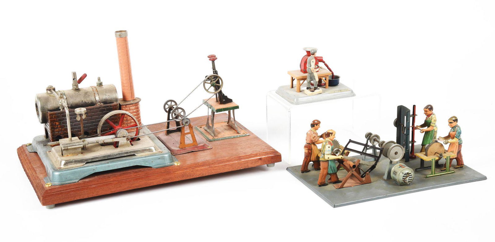 LOT OF 3: GERMAN AND AMERICAN STEAM-TYPE TOYS AND ACCESSORIES. (1 of 2)