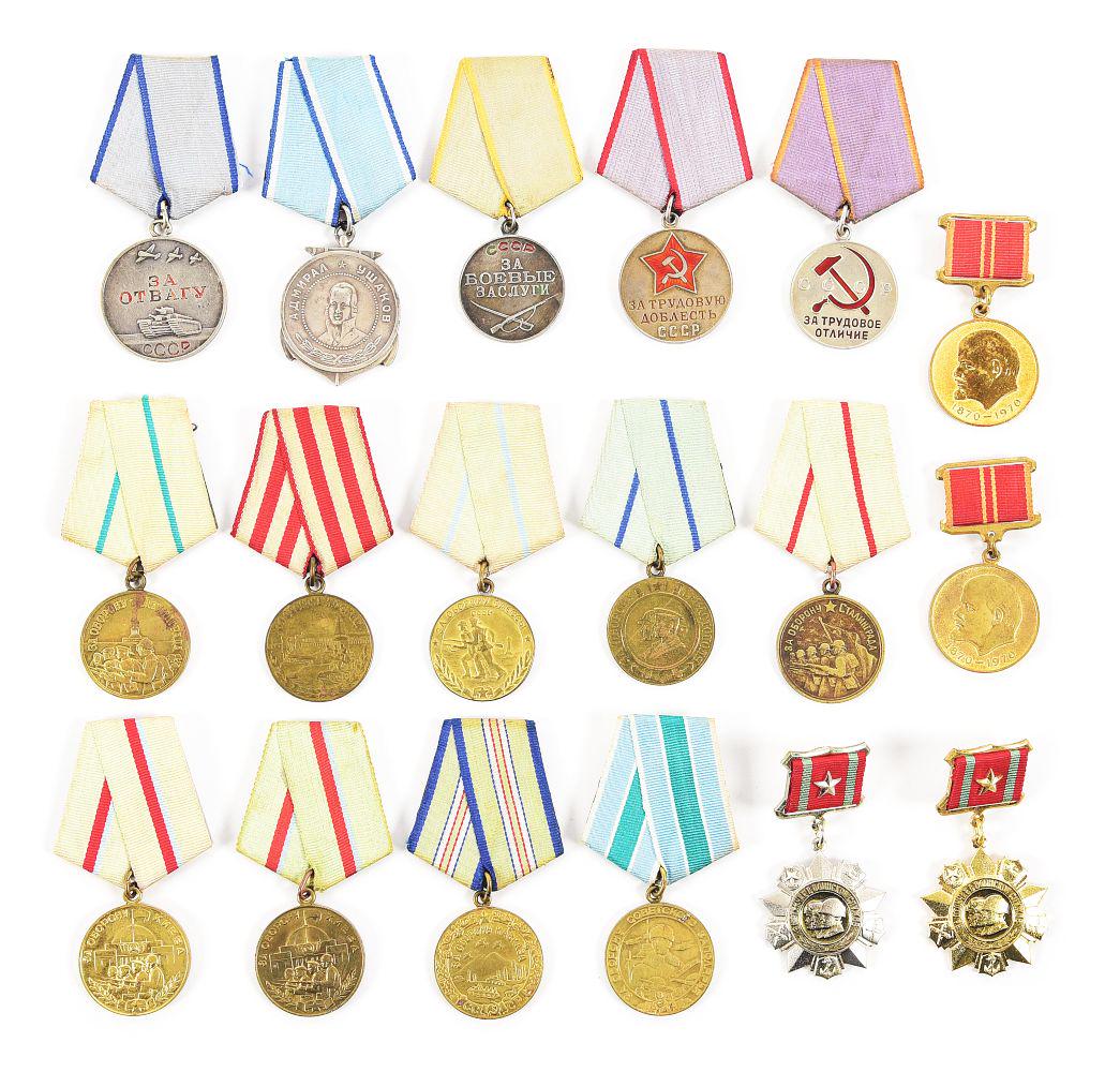LOT OF 18: SOVIET WWII CAMPAIGN ORDERS.: Lot contains 18 post-WWII Soviet orders pertaining to the defense of WWII cities and regions, as well as military and labor service. CONDITION: Overall excellent. WEZ